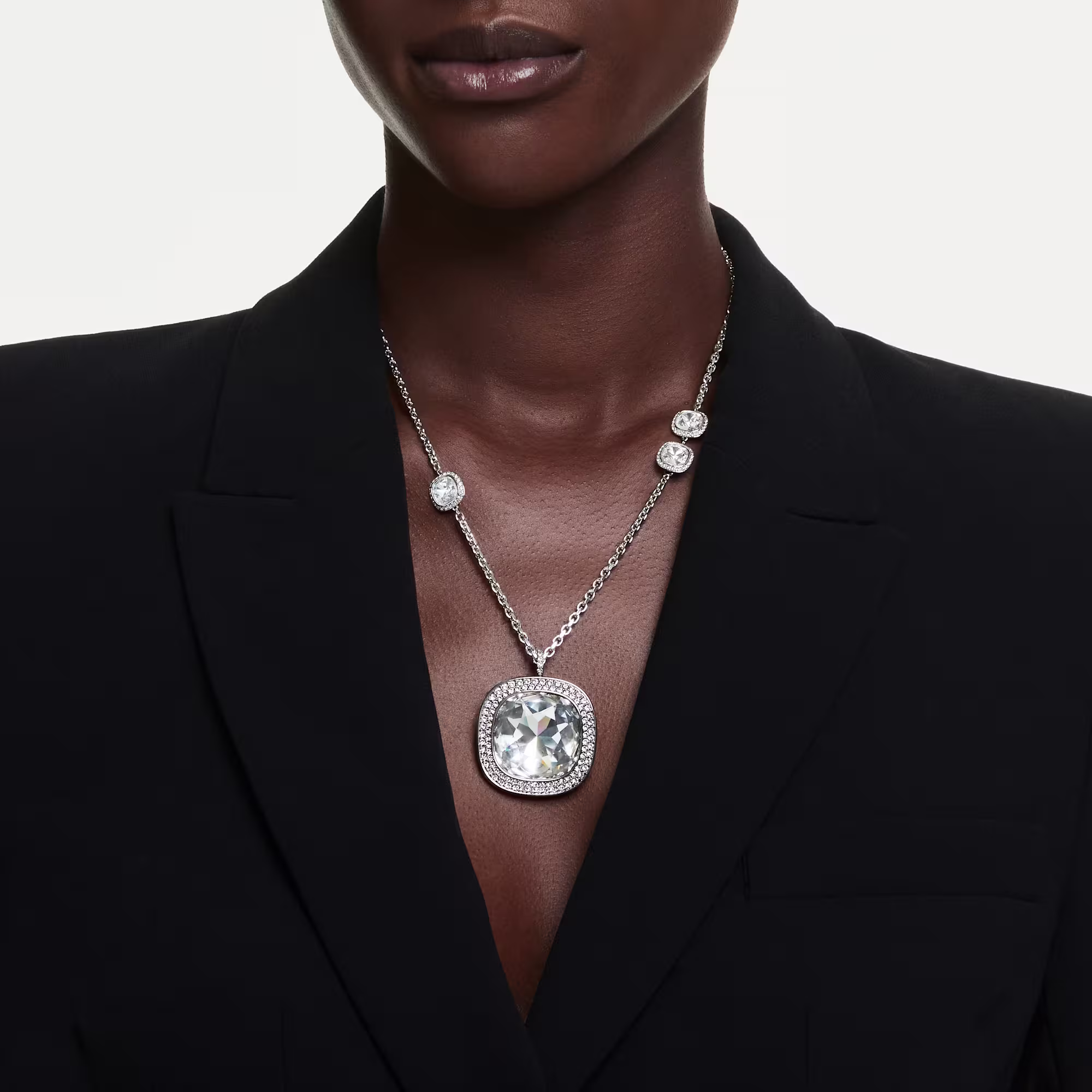 Una Angelic pendant and brooch